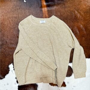 Cream sweater, super soft